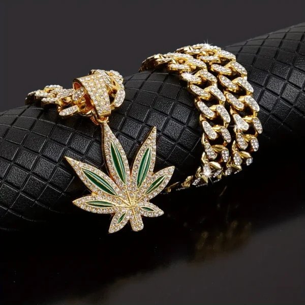 Hip Hop Iced Out Classic Retro Leaf Pendant