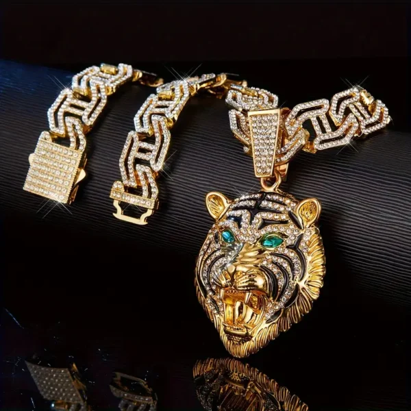 Hip Hop Iced Out Roaring Lion Head Pendant