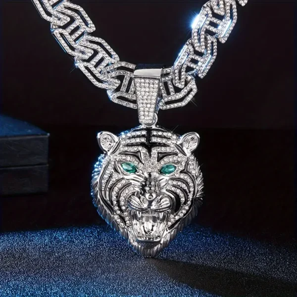 Hip Hop Iced Out Roaring Lion Head Pendant